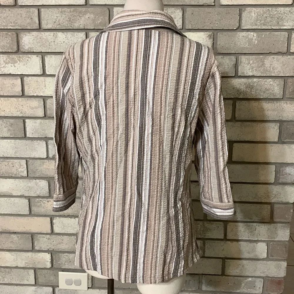 3for$20 button front blouse shirt medium - Picture 2 of 3